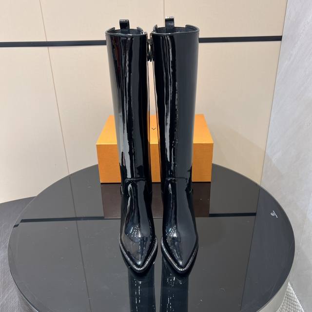 Factory Direct: Exclusive Top-Tier Version LV 2025 Early Autumn New Fashion Boo