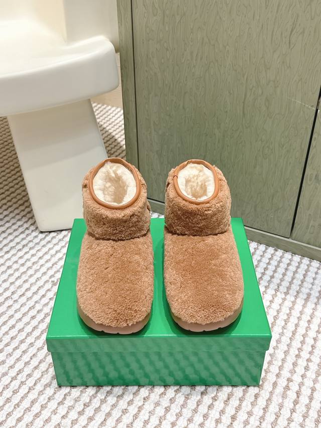 Retail-grade Bottega Veneta Fall/Winter New Round-Toe Snow Boots! The latest rou