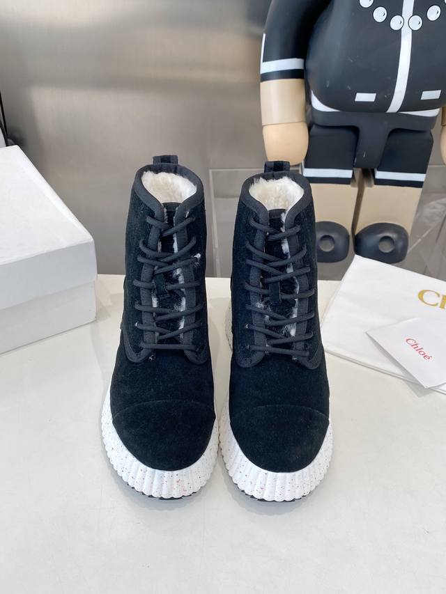 New 2025 Chloe snow boots, available in multiple colors and styles. Made with i