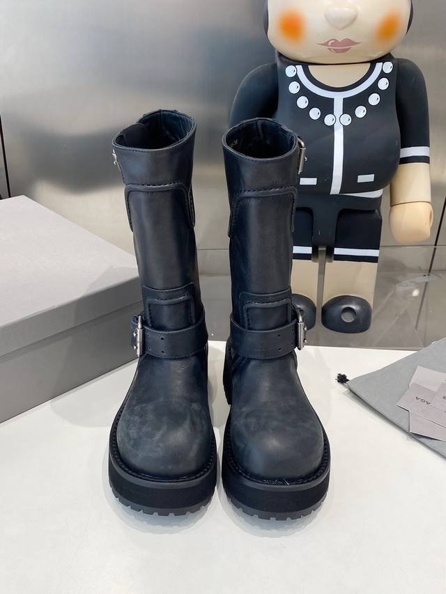 Factory-made Balenciaga Venom Mid-Calf Boots 25Fw These boots feature a unique