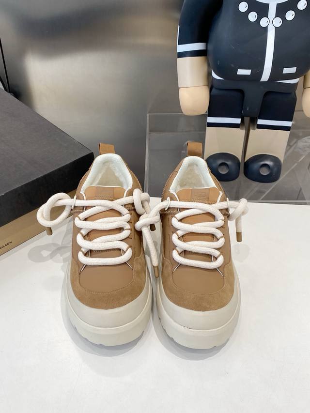 Factory direct. New Wang Yibo lace-up shoes, couple style, sizes 35-45. Made wi