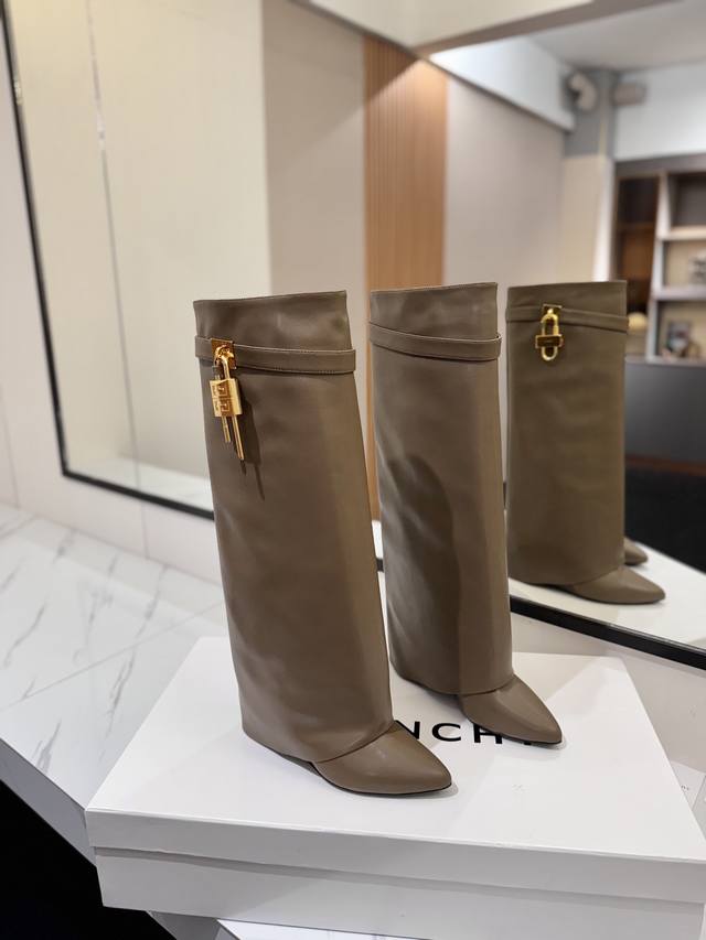 Authentic Custom-Made Version Givenchy New High-Heeled Boots, Highest Quality Ve