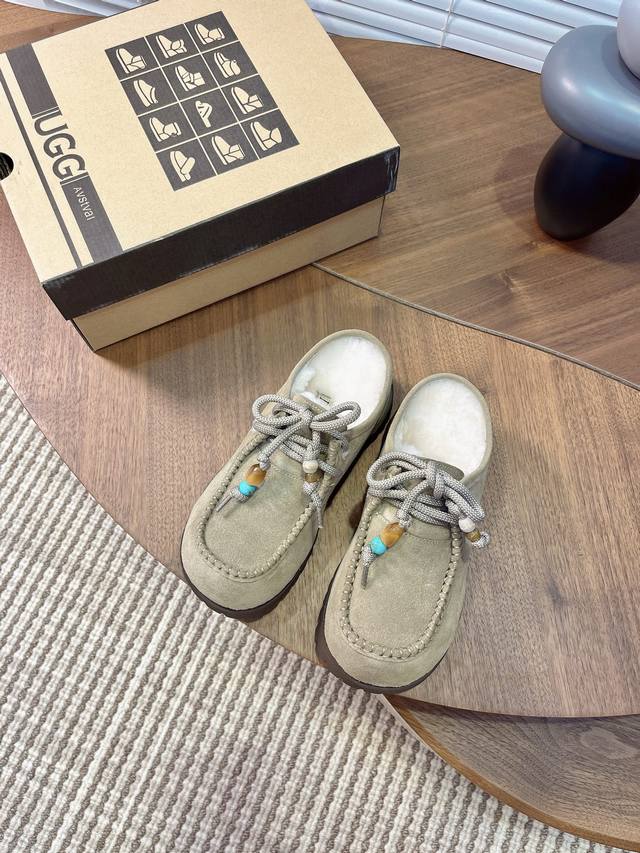 2025 Autumn/Winter New Potato Wool Slippers, Retro Acrylic Buckle Thick-Soled Fu