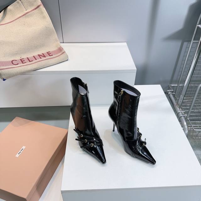 High-quality factory release! Top-quality Miu Miu Fall/Winter 2025 new style po