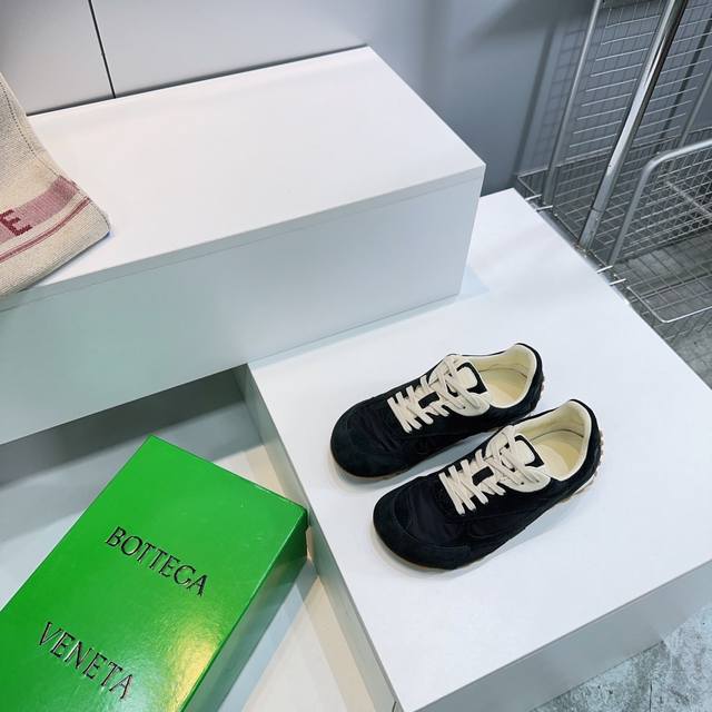 High-quality factory-made women's and men's shoes! Top-quality couple's Bottega