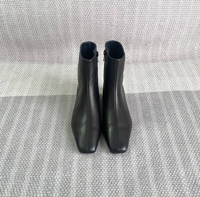 proenza Schoule* * 24 Autumn/Winter Korean Hottest Long and Short Boots These bo
