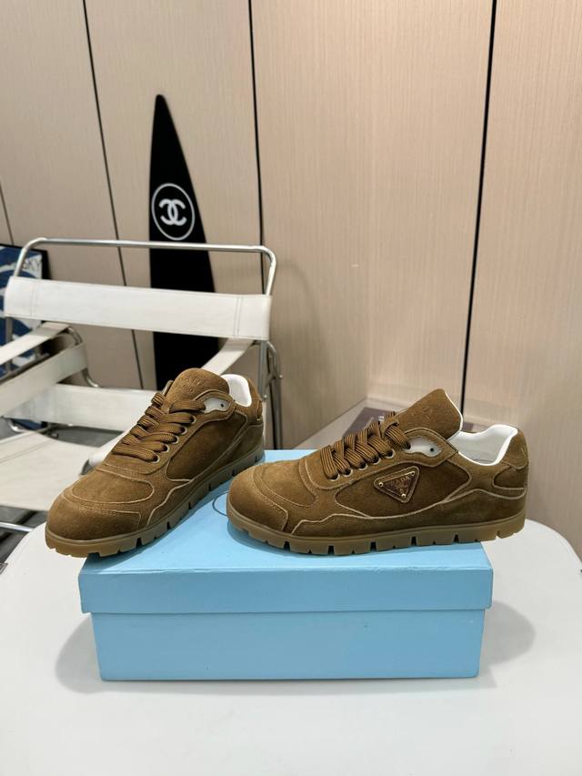 Men's +10 Prada Fashionable Couple Must-Have Prada Casual Shoes with Classic Tri