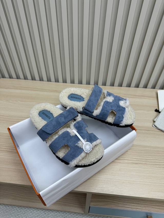 Hermes Couple Style! Hermes wool slippers, a perfect blend of fashion and comfor