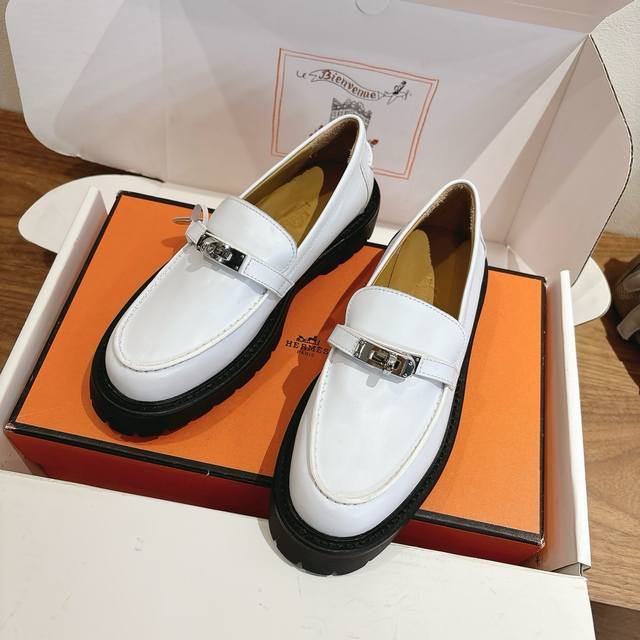 Herme S Loafers SS25 New Style Classic Series, Original Calfskin Material, Diffe