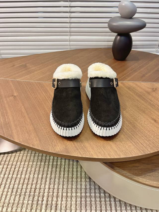 2025 Chloe's new casual shoes, launched simultaneously at boutiques. DDD: Spring
