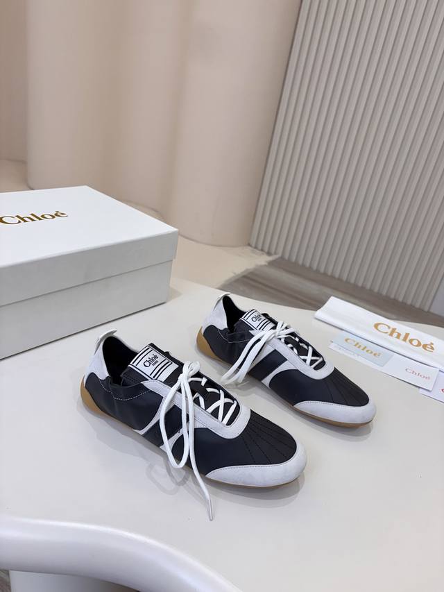 Chloe - Unique and Distinctive Casual Shoes Chloe has always upheld the philosop