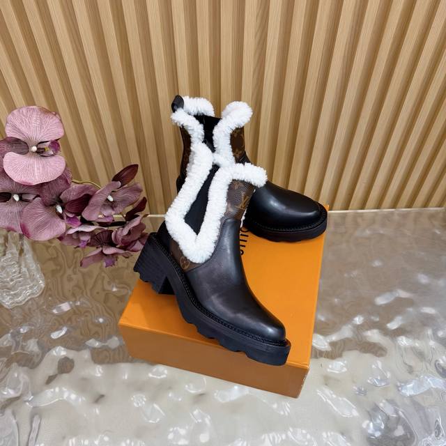 LV Louis Vuitton 2025 Early Spring New Platform Loafers Top Version Latest Style