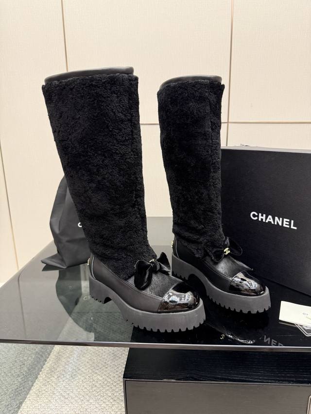 Long Boots Chanel*