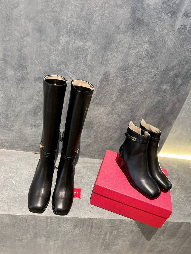 Ankle Boots: Thigh Boots: Valentino High-Replica Chunky Heel Hollowed-Out V-Log