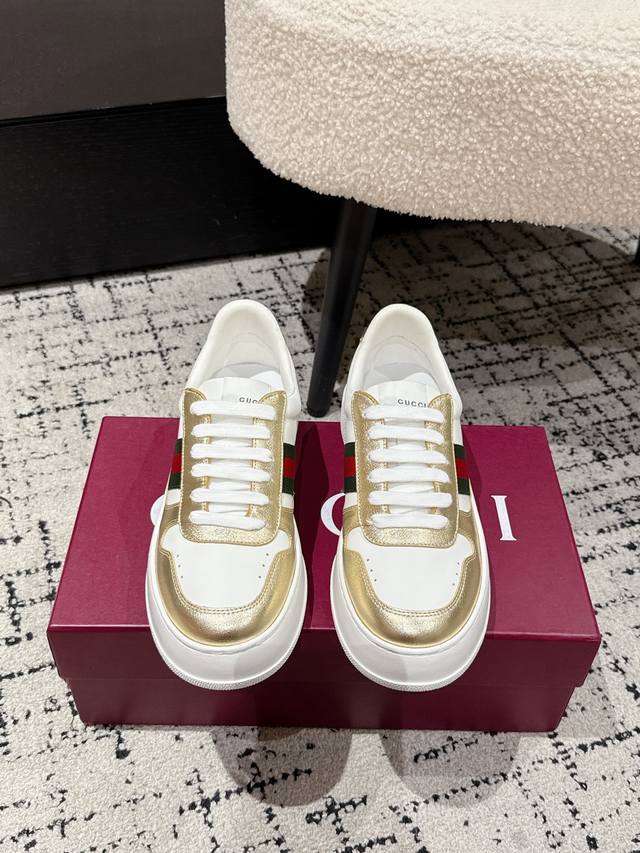 Couple Style Gucci 25 Classic New Color White Sneakers These incredibly stylish
