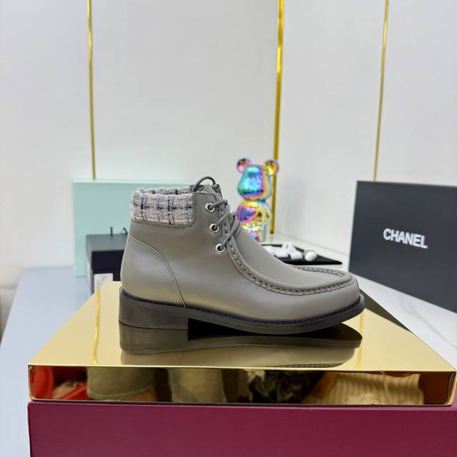2025 Chanel New Chanel ankle boots, absolutely stunning! The classic leather pai