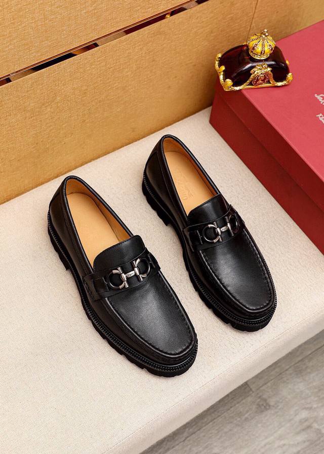 Top-quality Ferragamo shoes, best-selling item! 2025 Men's Formal Leather Shoes
