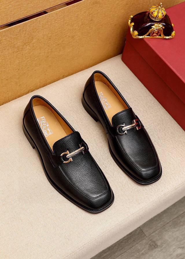 Product Trademark: Ferragamo Fashion Casual Leather Shoes True to Size: 38-44,