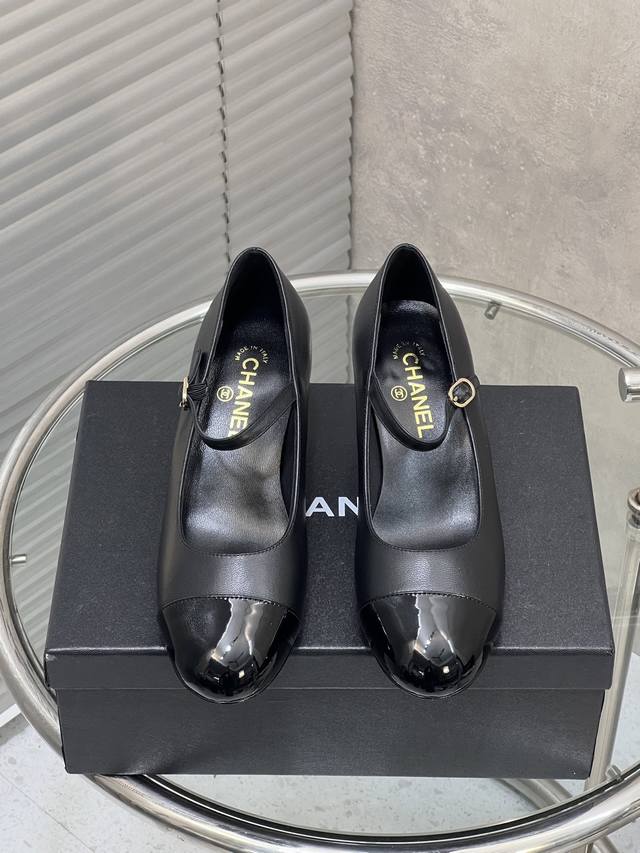 Factory Direct Chanel Mary Jane Shoes, New Autumn/Winter Style with Large Pearl