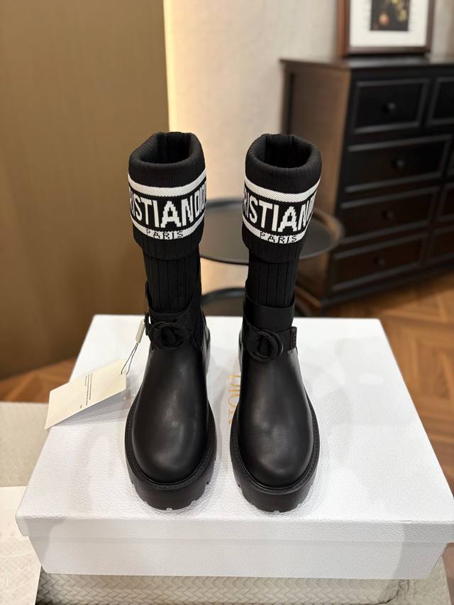 Dior Chrono 25Ss High-Version New Mid-Top Boots. Simple and incredibly versatile