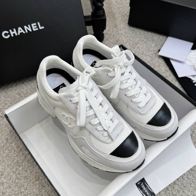 High-quality Chanel 25K high-heeled sneakers, 4cm/5.5cm heel. Featuring the ico