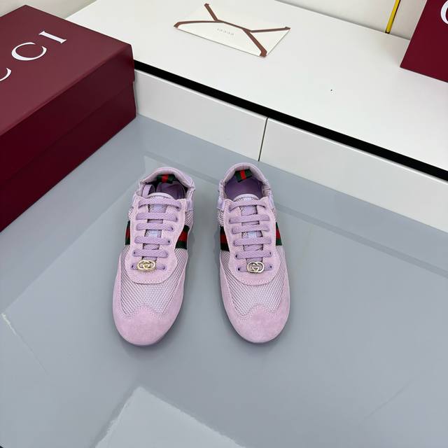 Women's Top-Tier Version, Gucci Sneakers. Utilizing innovative stitching techniq