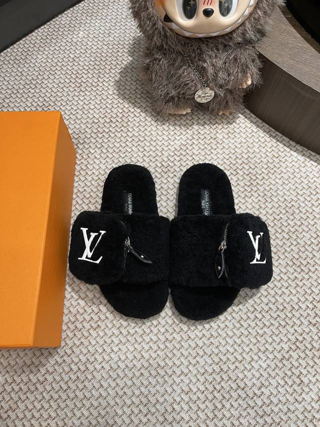 Lv These handbag-decorated fur slippers are made entirely from authentic product