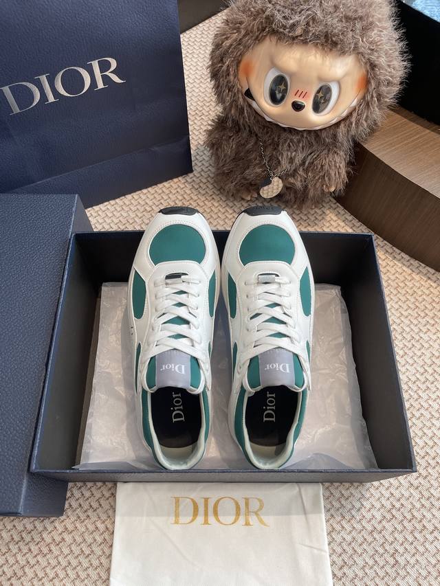 Dior Top-Tier Sneakers. The entire shoe is sourced from the original and develop