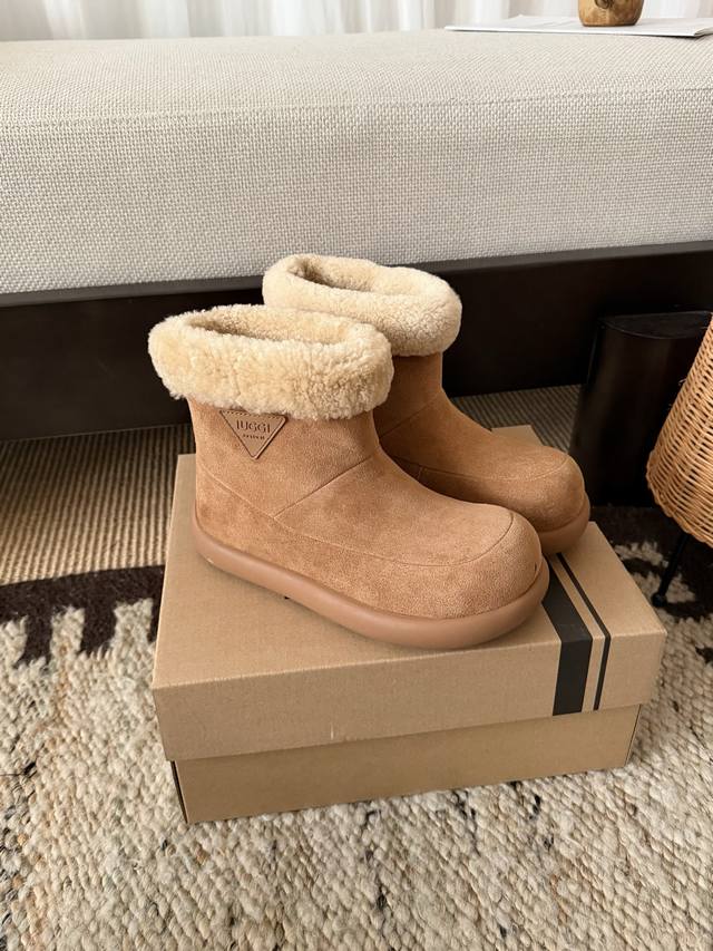 Teddy Bear Logo Potato Boots Whether paired with jeans for a casual look or wit