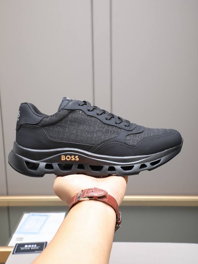 Boss New Luxury Trendy Sneakers: Dynamic appearance, minimalist design, crafted