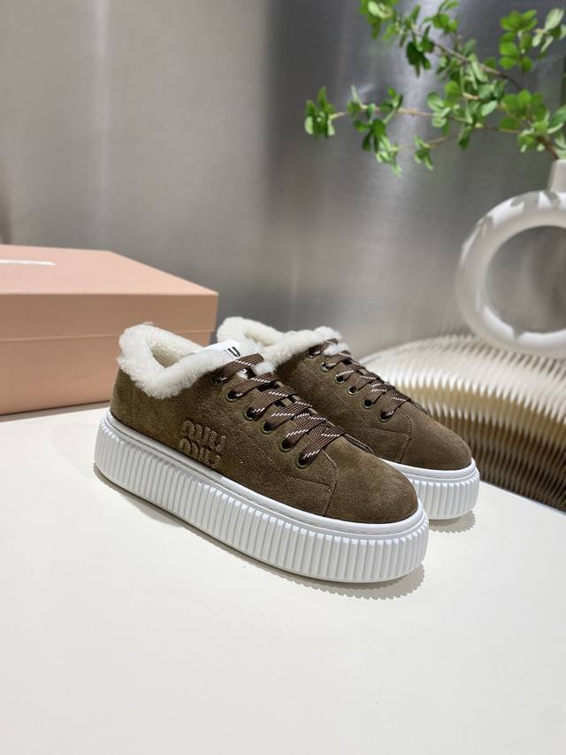 Maoli. 2025 Miu Miu Autumn/Winter New Thick-Soled Biscuit Shoes, Simple Design,