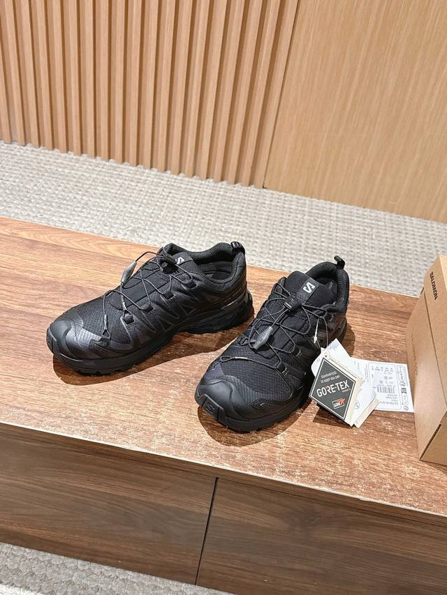 The Salomon Xa Pro 3D V9 Gtx is a comfortable and versatile hiking shoe suitable