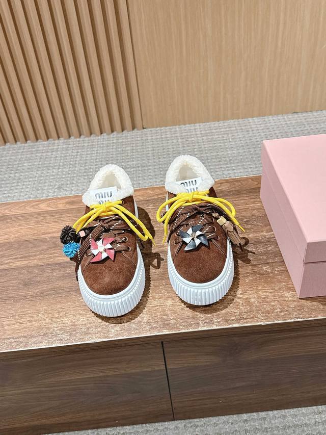 Miu Miu# Miu Miu Autumn/Winter New Thick-Soled Casual White Sneakers Wool Biscui