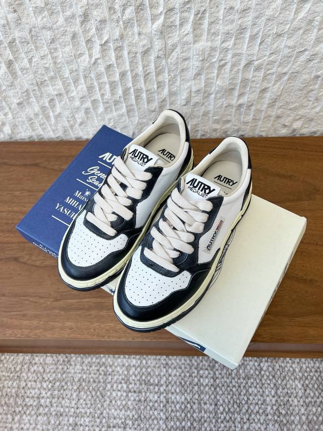 G310 Autry 25Ss Latest Retro Couple Style Dirty White Sneakers Every shoe from A