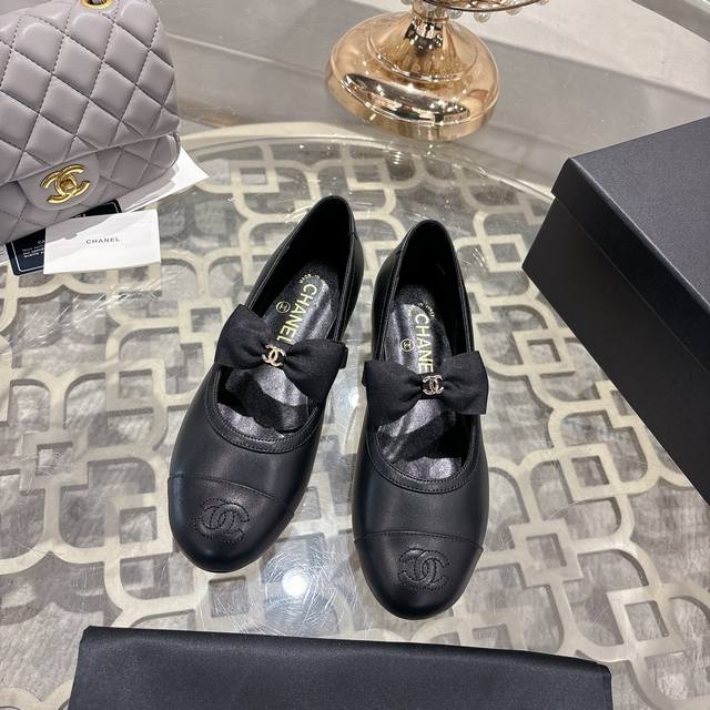 Retail-grade Chanel 25 A Summer New Bow Loafers These loafers are absolutely bre