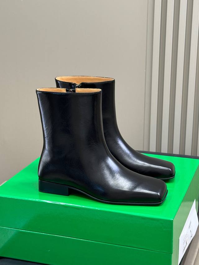 Factory Outlet Men's +10 Bv Fw25 Couple's Ankle Boots Square toe design, casual