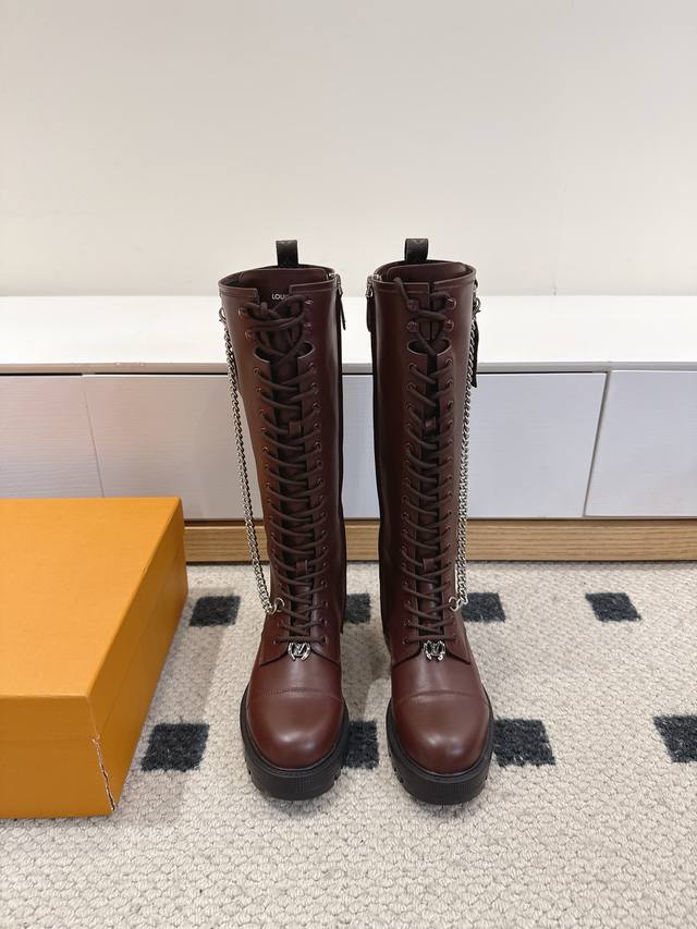 Louis Vuitton 25Ss Lv New British Style Stylish Martin Boots Versatile and Slim
