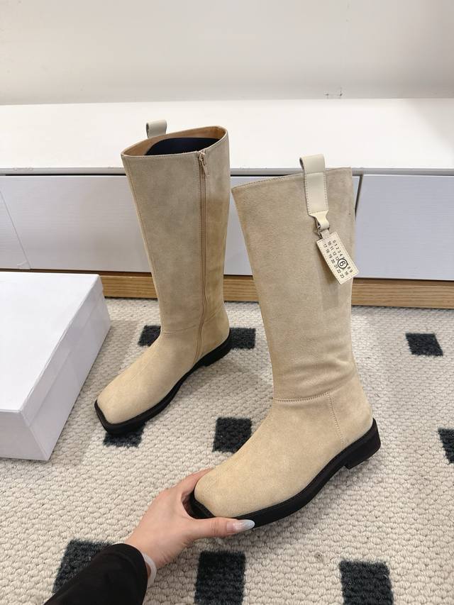 Top-tier version Mm6 26 early autumn new high boots, I absolutely love them! Sue