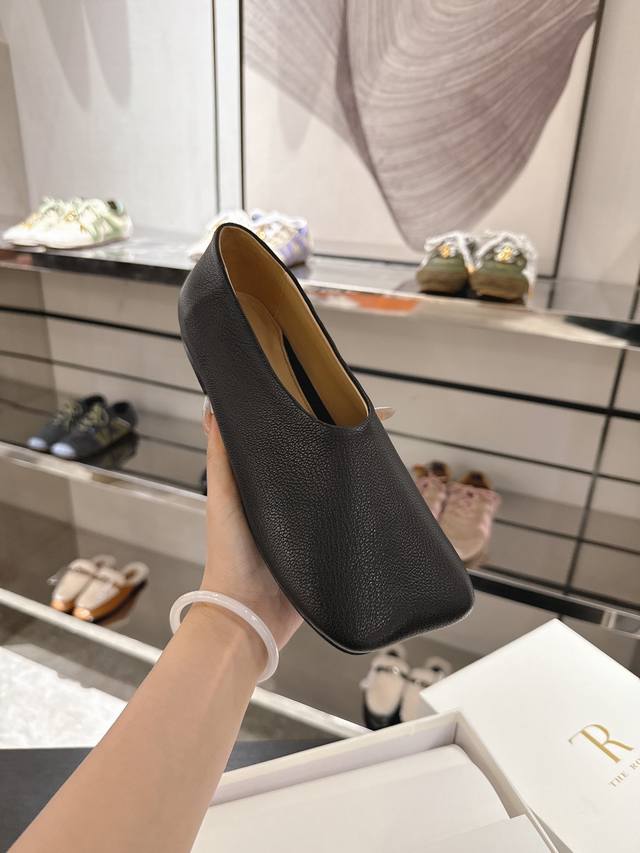 The Row Boat Shoes Genuine Leather Upper Sheepskin Lining Genuine Leather Outsol