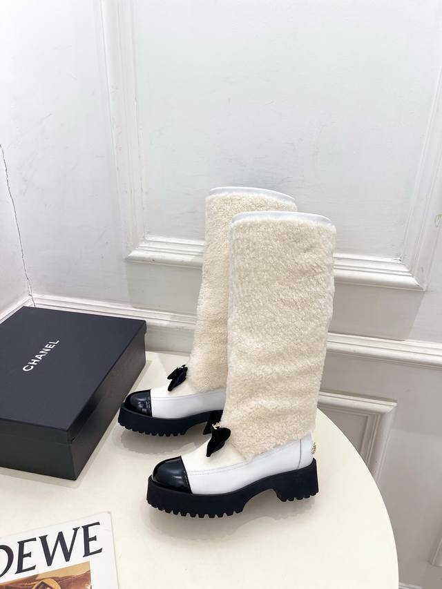 Chanel 25 2025 Autumn/Winter New Arrival: Classic Runway Style Chanel Double C