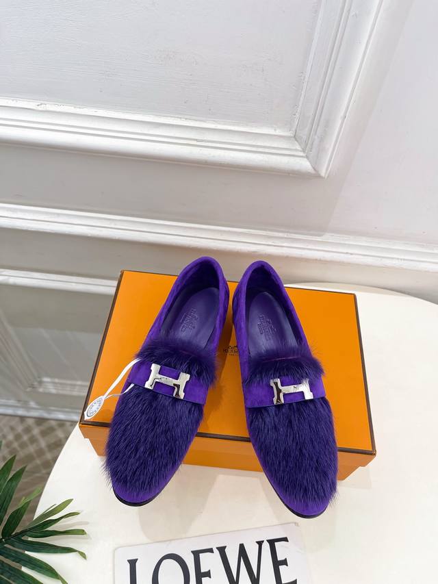 Hermes 25 2025 Autumn New Arrival Classic Retro Wool H Metal Buckle Loafers Ser