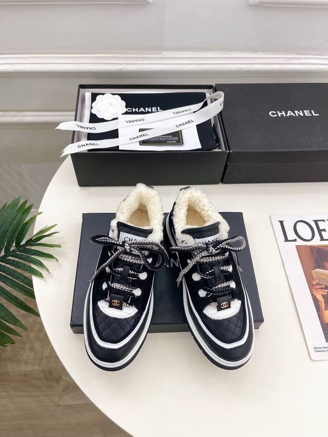 Chanel 25 2025 Autumn/Winter New Arrival: Classic Chanel Double C Diamond Patte