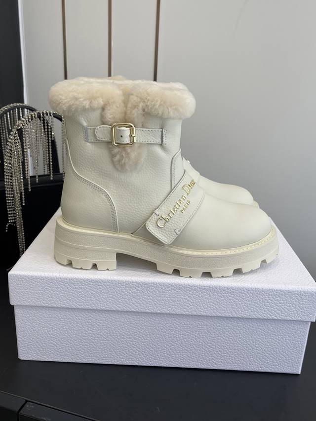 Dior Autumn/Winter New Arrival Thickened Warm Wool Ankle Boots, a timeless Mart