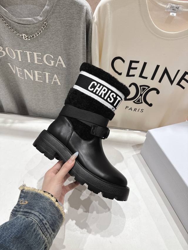 Dior Fall/Winter Newest Rider Fur Boots Super popular with celebrities and influ