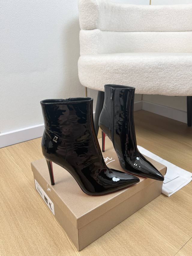 Christian Louboutin 2025 Cl's 2025 Spring/Summer New Arrival - Latest Hot Item f