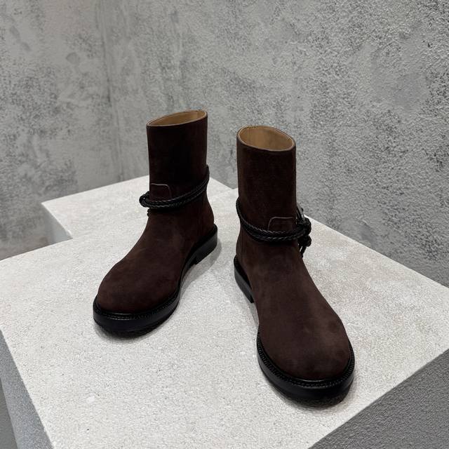 Bottega Venet* Bv Women's James Knee-High Boots The boot shape is super flatteri