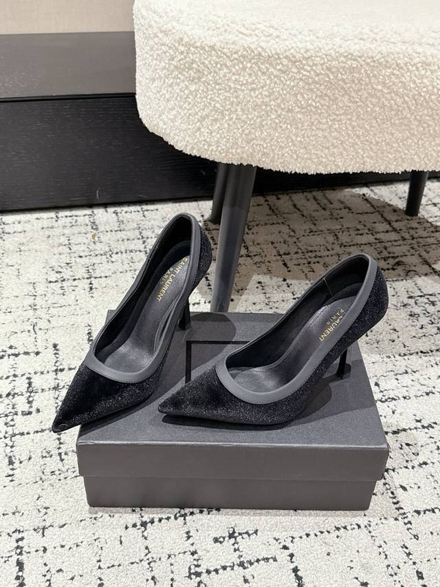 Top-tier version Saint Laurent 25Ss. Autumn/Winter New Pointed-Toe Stiletto Sand