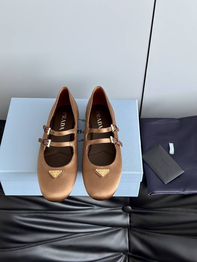 prad*25 New Mary Jane Ballet Flats, Top Version These ballet flats feature a tap