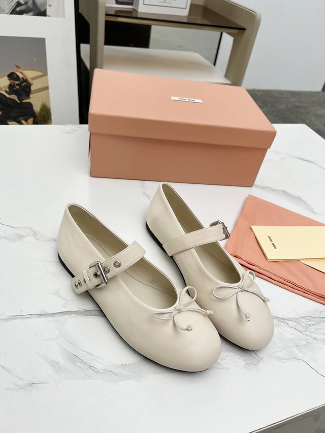 Factory Price (pp): 30Ssmiumiu Single Shoes Recommendation: Super comfortable M