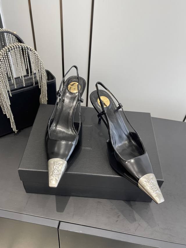 Saint Laurent's new square-toe YSL high heels with buckle design, elegant and so